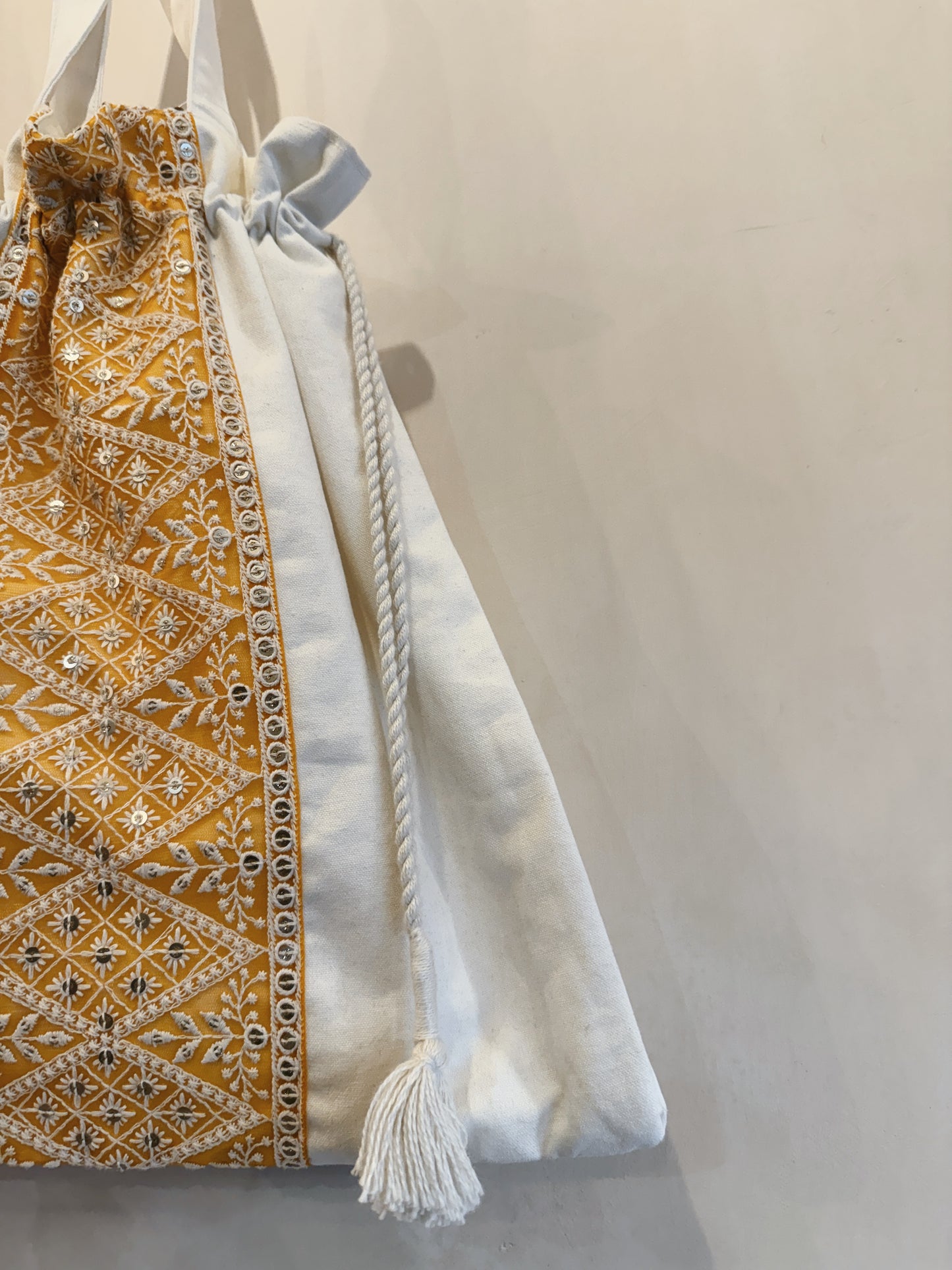 Bag #9 ( member 305 )