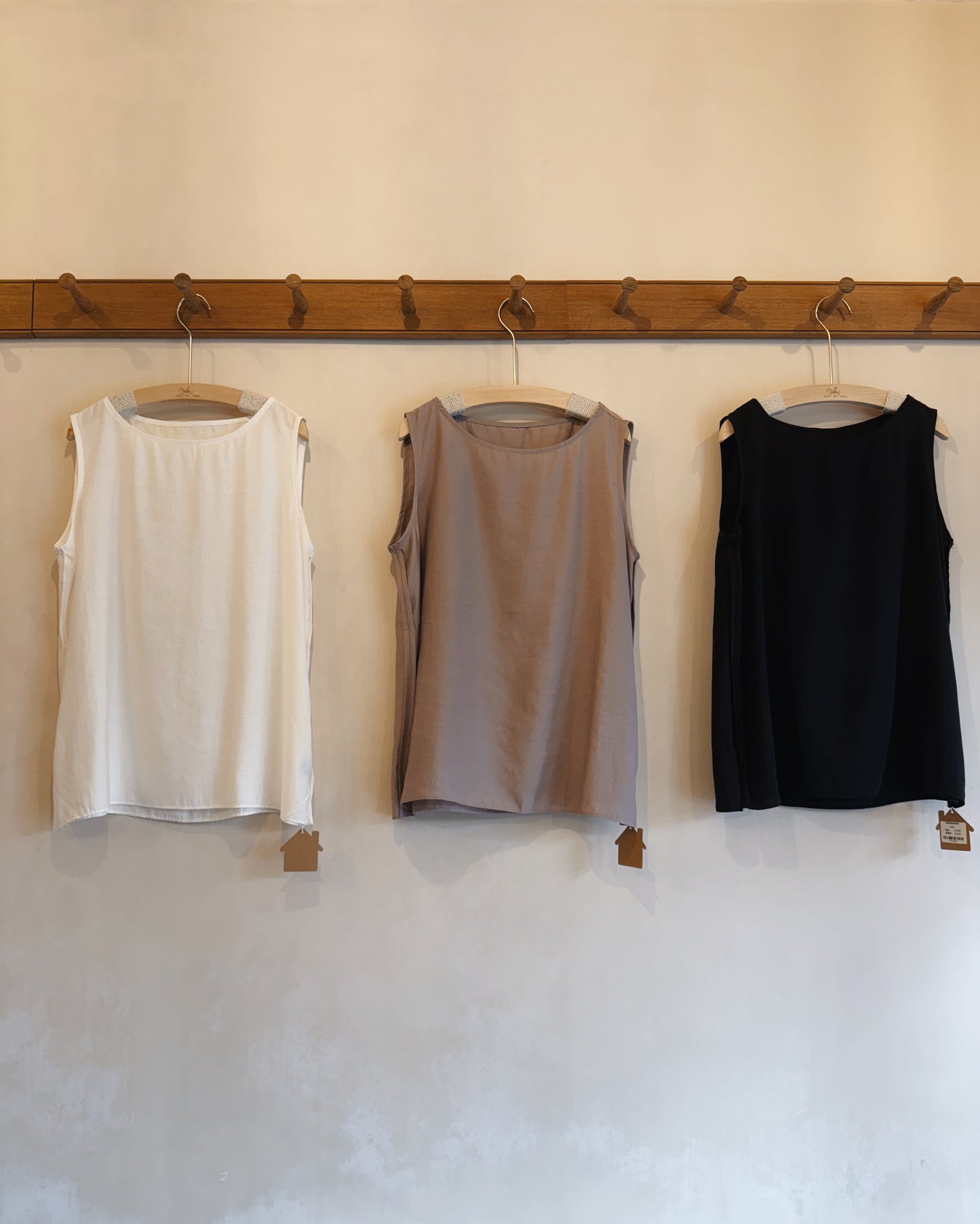 Vest #9 ( member 220 )